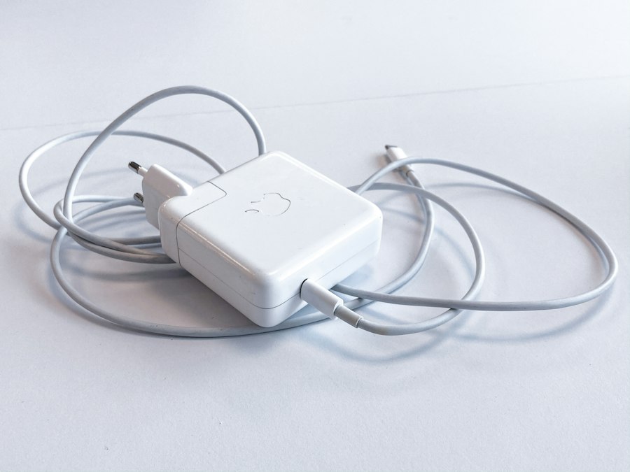 Apple 20W USB-C Şarj Aleti · Beyaz · Sıfır